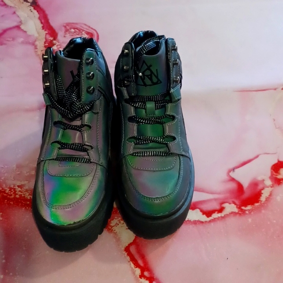 YRU Shoes - NWOT YRU Women's Chunky Ankle Boots Size 8.5